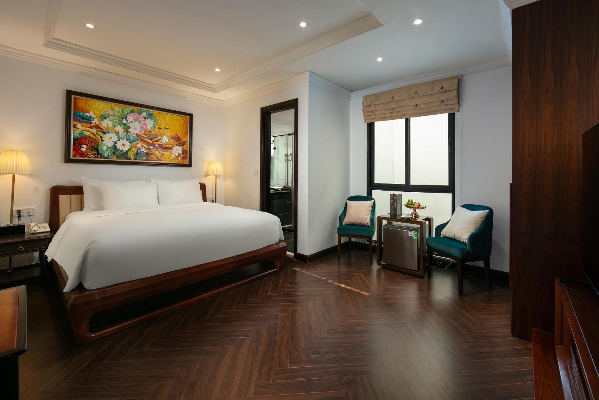 May De Ville Crown Hotel Hanoi Dış mekan fotoğraf Deluxe Room