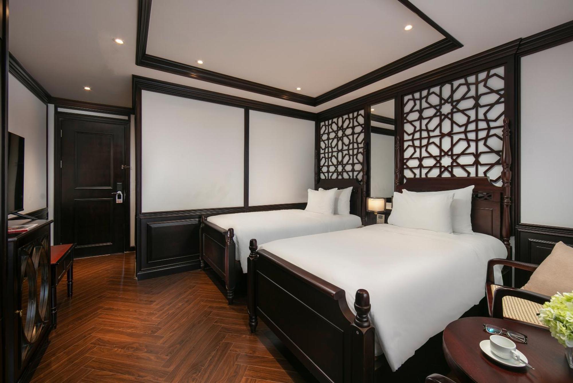 May De Ville Crown Hotel Hanoi Dış mekan fotoğraf Deluxe twin room